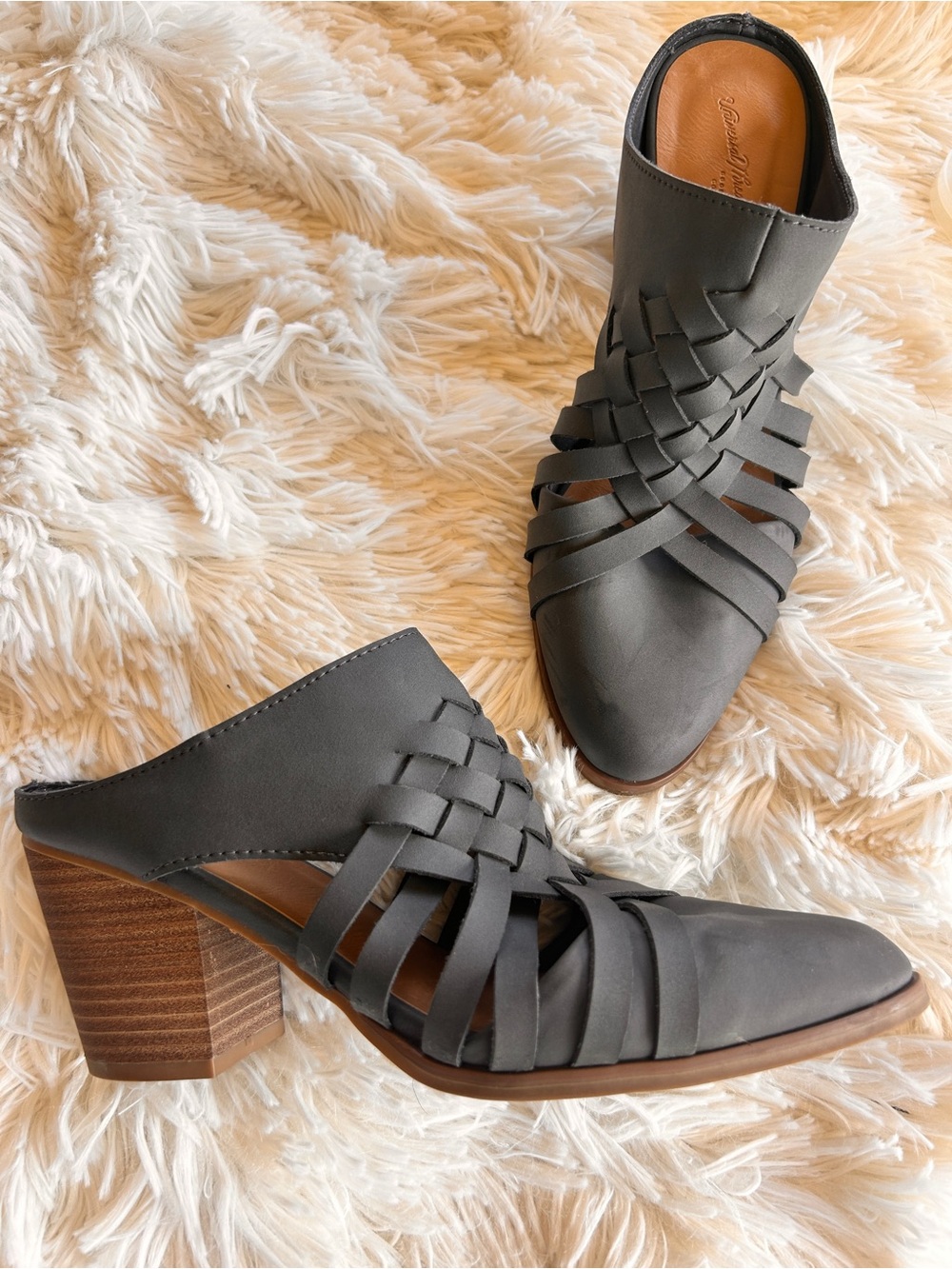 Universal Thread Gray Slip On with Block Heel - Size 8.5